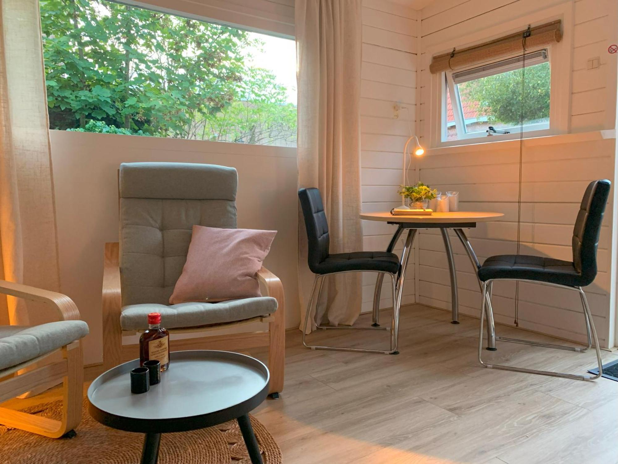 Tiny House Tussen De Grachten Sneek Kültér fotó