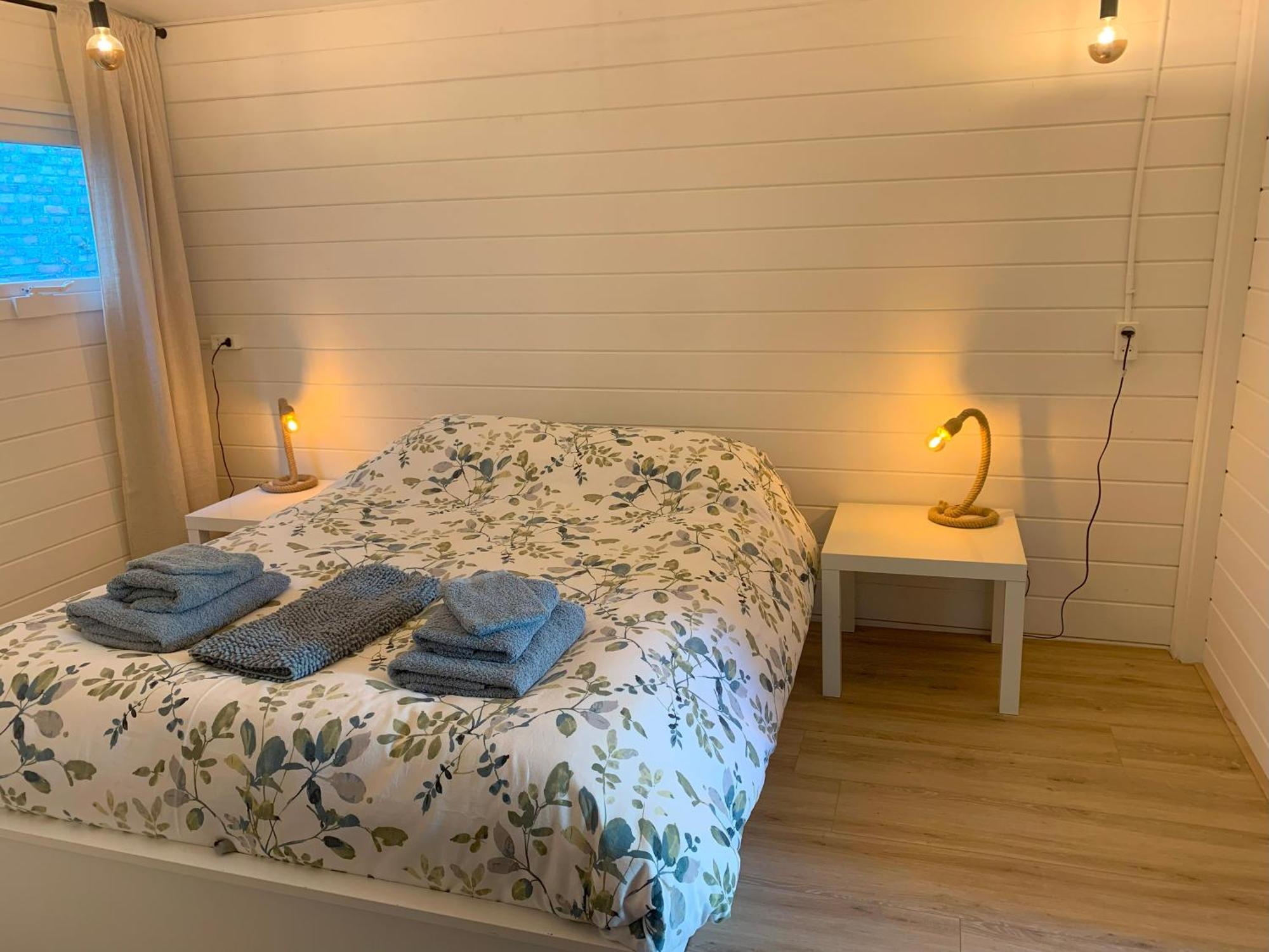 Tiny House Tussen De Grachten Sneek Kültér fotó