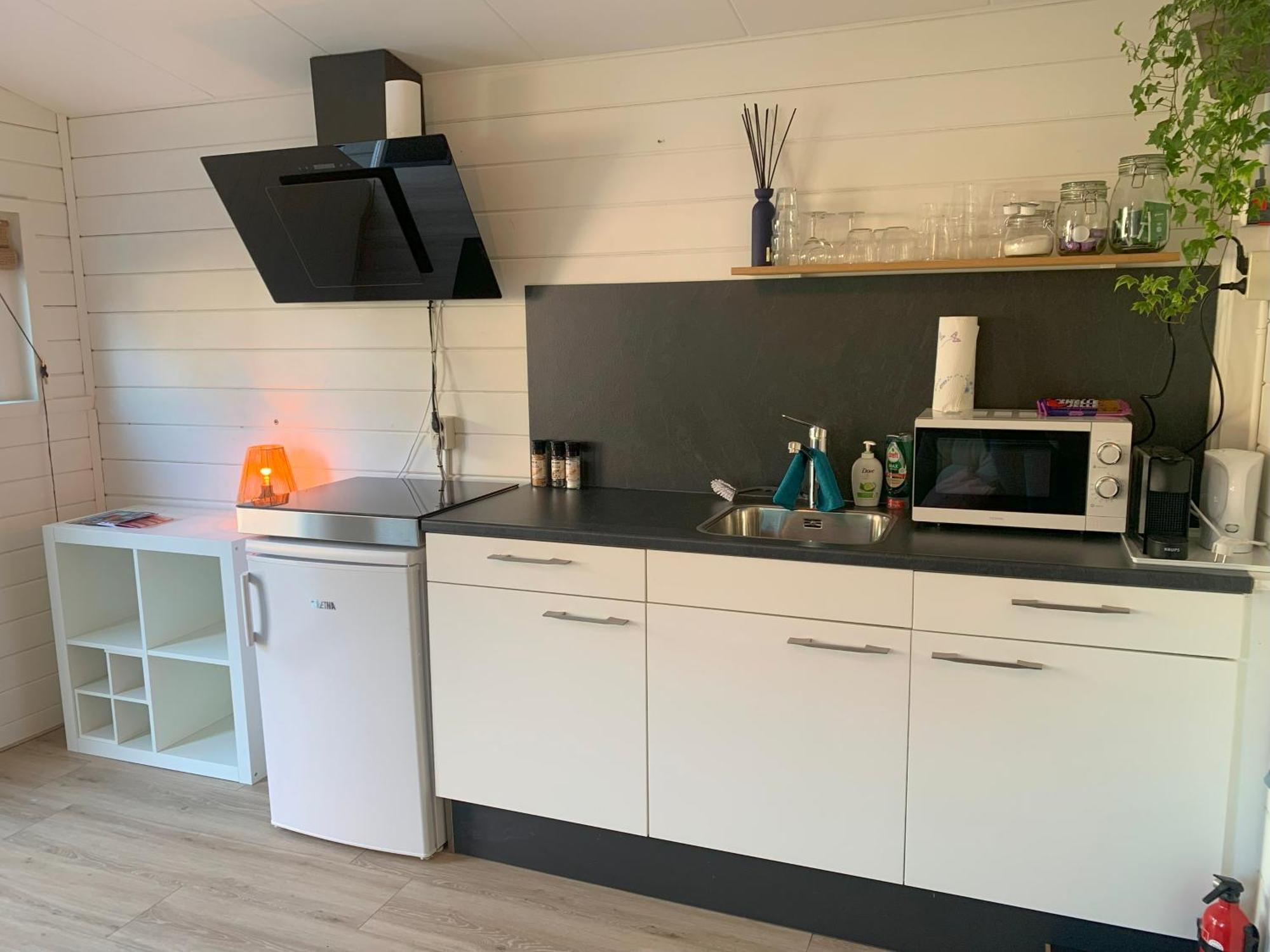 Tiny House Tussen De Grachten Sneek Kültér fotó